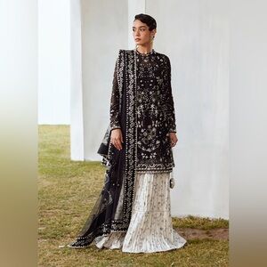 SUFFUSE BY SANA YASIR NEW DRESS NEVER WORN XL SIZE